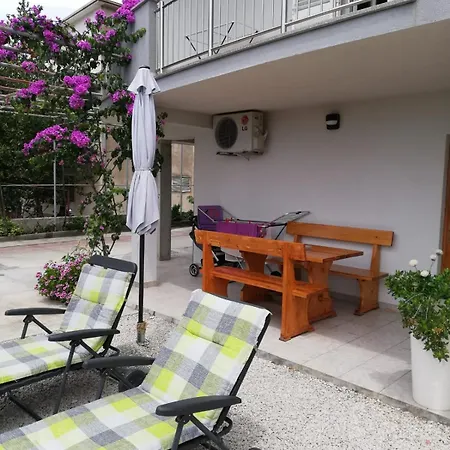 Apartments Jure Miljak Podstrana Exterior foto