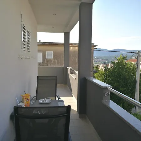 Apartments Jure Miljak Podstrana Exterior foto