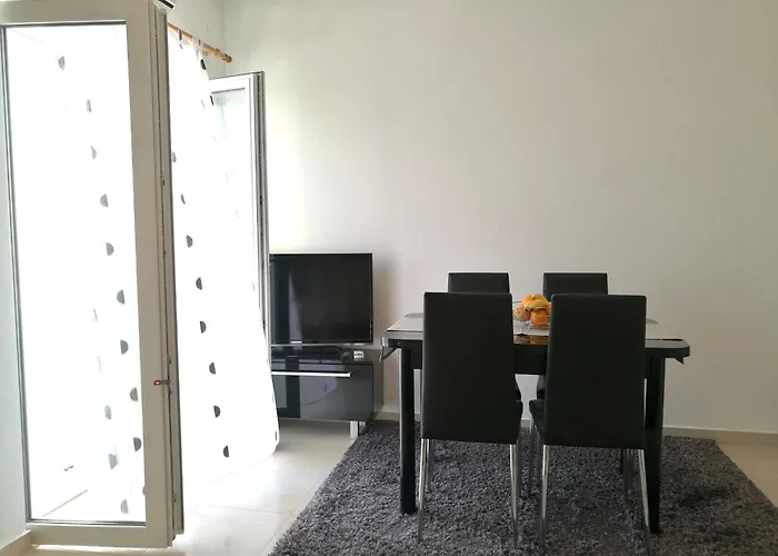 Apartments Jure Miljak