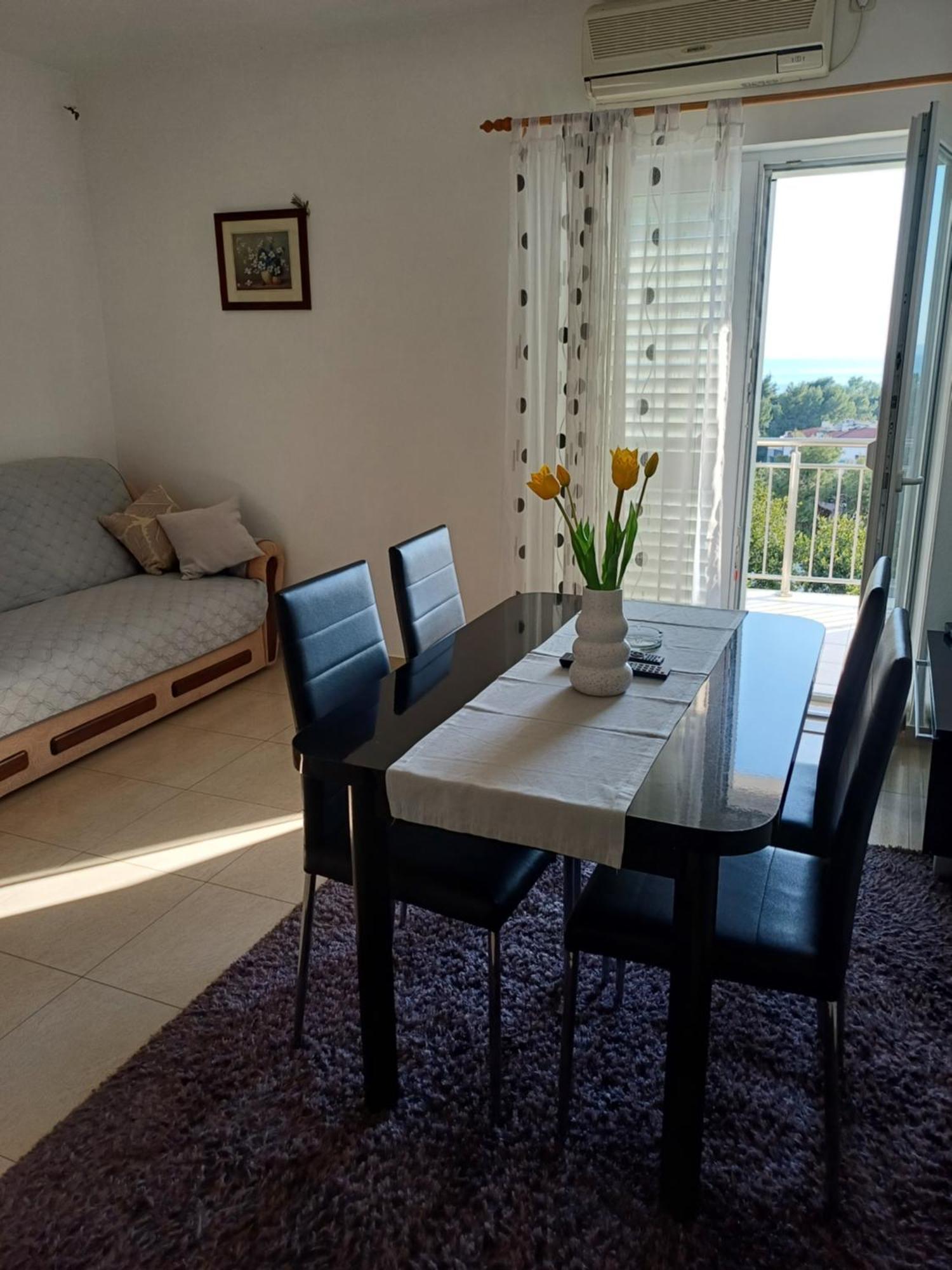 Apartment Jure Miljak *