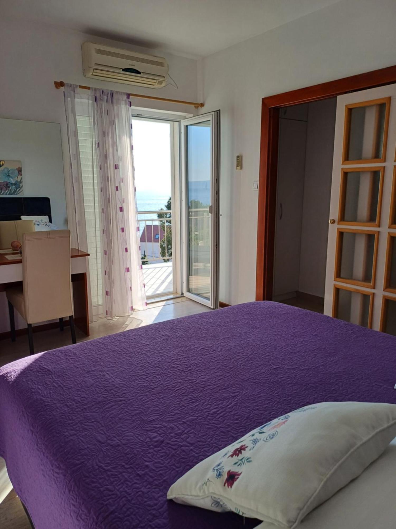 Jure Miljak Apartment Podstrana