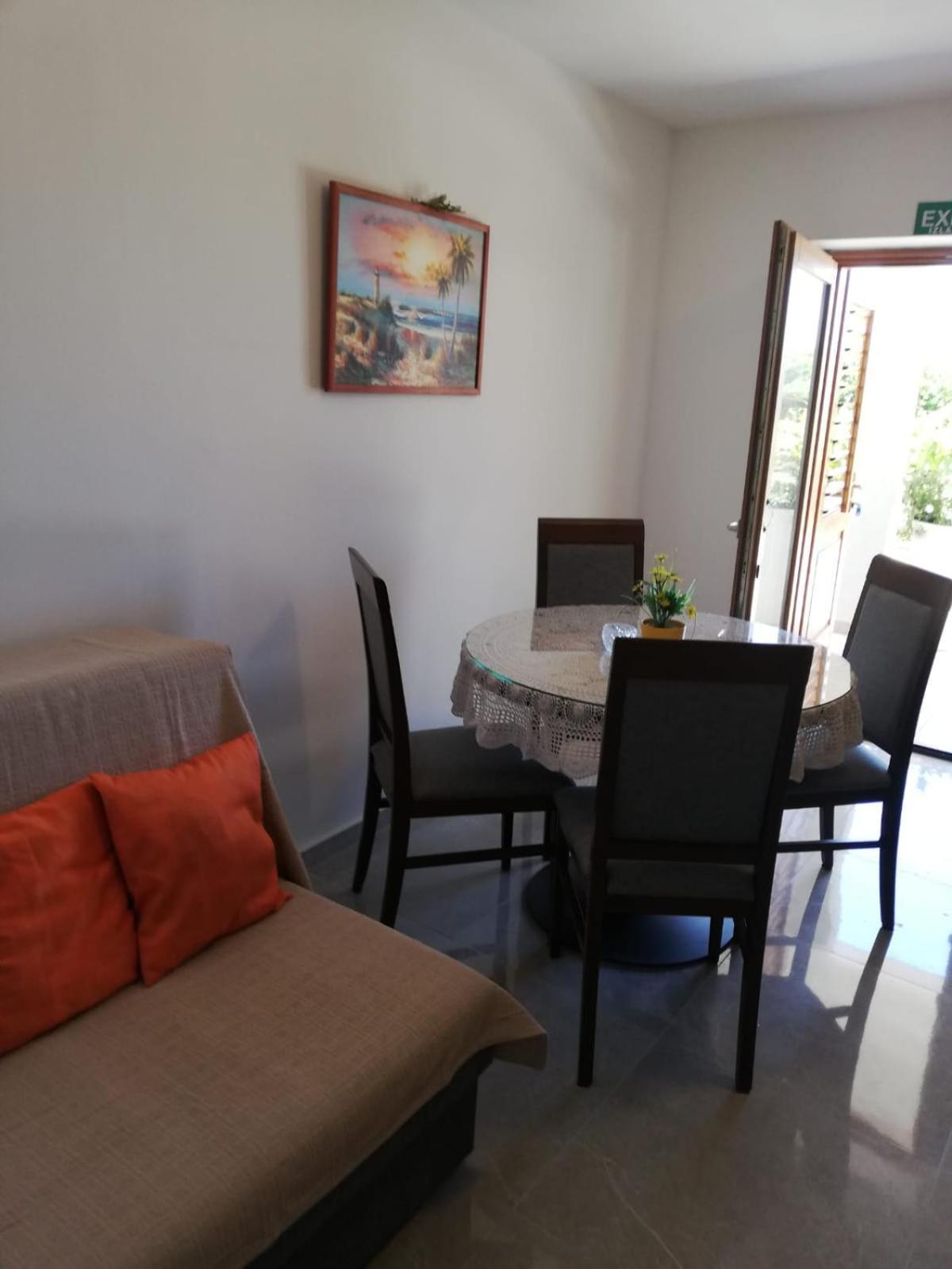 Apartment Jure Miljak